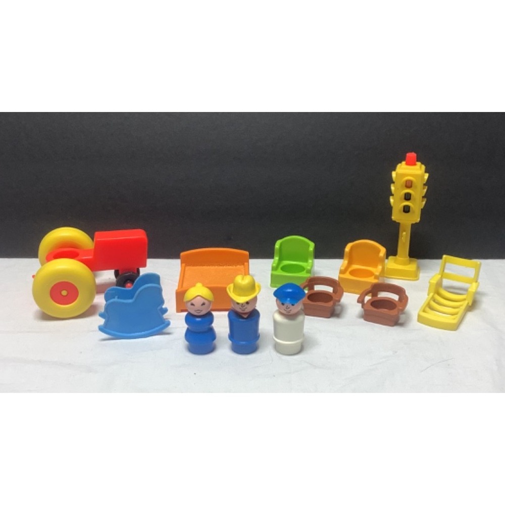 Vintage Lot of Fisher Price Little People and Accessories